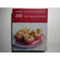 Hamlyn All Colour Cookbook : 200 Mini Cakes & Bakes - Softcover