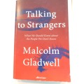 MALCOLM GLADWELL - Talking to Strangers (Paperback)