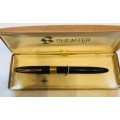 VINTAGE SHEAFFER WHITE DOT FOUNTAIN PEN BLACK WITH 14K GOLD NIB AND GOLD TRIM IN ORIGINAL BOX