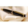 MONT BLANC MEISTERSTUCK BALLPOINT PEN IN BOX WITH NEW REFILL - EXCELLENT CONDITION