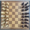 MAGNETIC SQUARE WOODEN CHESS SET WITH MAGNETIC WOOD PIECES, EXCELLENT CONDITION