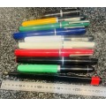 COLLECTION OF OVERSIZED NOVELTY PENS IN AN OVERSIZED PARKER INK CONTAINER