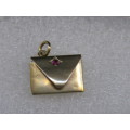 VINTAGE 9ct GOLD UNUSUAL  ENVELOPE CHARM