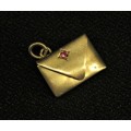 VINTAGE 9ct GOLD UNUSUAL  ENVELOPE CHARM