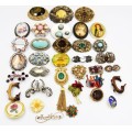 *COSTUME*LARGE LOT OF VINTAGE COSTUME BROOCHES AND EARRINGS - ONE BID FOR ALL !!!