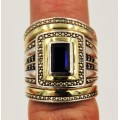 *RING*BULKY LADIES 9CT YELLOW GOLD AND STERLING SILVER THREE BAND RING