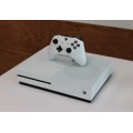 ***Xbox One S 500GB Console, 4K (UHD)*** New Condition, FREE Courier Shipping