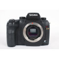 SIGMA SD14 DIGITAL SLR CAMERA PROFESSIONAL WITH LENS - 14 MP - Sigma 15-30mm f/3.5-4.5 EX DG