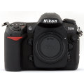 Nikon D200 SLR Digital Camera (Camera Body)