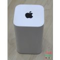 FAULTY ? SOLD FOR SPARES - Apple AirPort Extreme Base Station (A1521) - WiFi access point and router