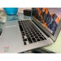 MacBook Air 13.3-inch | Core i5 1.8GHz | 4GB RAM | 128GB SSD DRIVE
