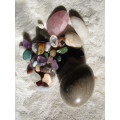 1 BEAUTIFUL STONE EGG, 3 SMALLER STONES AND  LOTS OF POLISHED SMALL STONES IDEAL FOR JEWELLERY