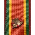 M8) WW2 AFRICA SERVICE SILVER MEDAL WITH KINGS COMMENDATION PROTEA MINIATURE