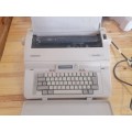 Samsung Electronic Typewriter - SQ 3200