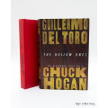 The Hollow Ones by Hogan, Chuck & Toro, Guillermo Del