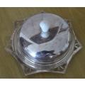 VINTAGE DECO DESIGNED VAN RIEBEECK PLATE DOME LIDDED BUTTER DISH  (E.P.N.S.)