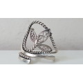 Solid Sterling Silver Filigree Fine Leaf Design Ring.  6.5 grams.