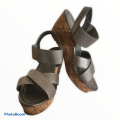 Woolworths Peuter/Grey Wedges Size: 4