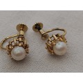 Rolled gold faux pearl screw on earrings