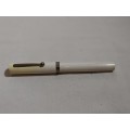 Vintage Sheaffer white fountain pen Made in USA