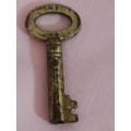 Vintage Key (h)