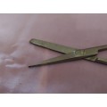 Medical Stainless steel Scissors (b)