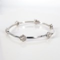 18ct White Gold Diamond Flower Bracelet