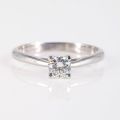 18CT WHITE GOLD DIAMOND SOLITAIRE RING