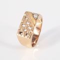 9CT YELLOW GOLD CUBIC ZIRCONIA GENTS SIGNET RING