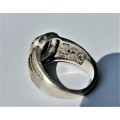 SILVER AND GOLD RING. STAMPED 925 AND 375 (GOLD). WEIGHT: 5.90 GRAMS.