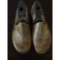 Antique shoe moulds (11)