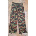 excellent condition Swiss Taz 57 camo combat trousers waist size 34/36 - no damage almost new