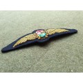 lovely pre-1994 SADF era SAAF pilots padded GOLD brevet wings badge (flight suit) good clean cond