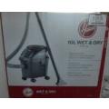 *CRAZY SPECIAL*BRAND NEW HOOVER 10L WET AND DRY VACUUM IN BOX WITH ALL ATTACHEMENTS***
