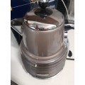 **LIQUIDATION STOCK**DELONGHI SCULTURA CORDLESS KKETTLE IN BOX*R1999 IN STORE**