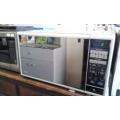 *LG MS4440SR 44L DIGITAL MICROWAVE*POWERS ON TOUCH PANEL FAULTY*SOLD AS IS**