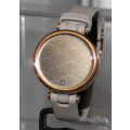 GARMIN Lily Rose Gold Bezel with Light Sand Case, Silicone Band, original Charger *Great condition