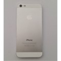 APPLE IPHONE 5   -    16GB  White & Silver   + new boxed  charging cable!