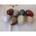 ON OFFER 2 LARGE ITALIAN MARBLE/ALABASTER EGGS  4 CHICKEN EGG SIZE EGGS   2 WOODEN LARGER EGGS