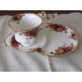 ROYAL ALBERT TENNIS SET ...OLD COUNTRY ROSES PATTERN....SEE DESCRIPTION