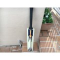 Bellingham and Smith Bat Volcano - looks almost Brand New - size 6