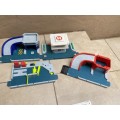 Matchbox buildings x 3 and tracks for die cast cars or pretend play 1995 - superb