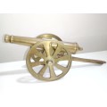 A Impressive Brass Canon Made by `LEONARD` Size: 30cm long x 8cm wide.