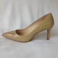 Vince Camuto Nude Patent Heels Size 6.5