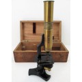 Small Brass Antique Microscope Plus Box - Height 22,5cm