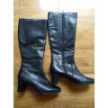 Leather boots, knee high, size 9