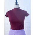 maroon crop top t-shirt (size small RT)