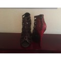 Steve Maddon Ombre Black and Red custom high heels