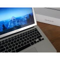 MacBook Air 2017 model *LIKE NEW*