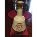 Decanters to commemorate the births of princes William and Harry